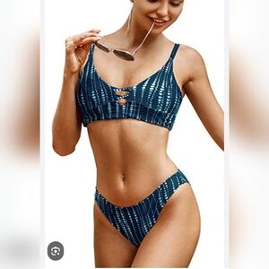CUPSHE Women’s Bikini Sets Two Piece Swimsuit Blue and White Size XXL
